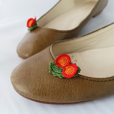 チョウチョのシュークリップ