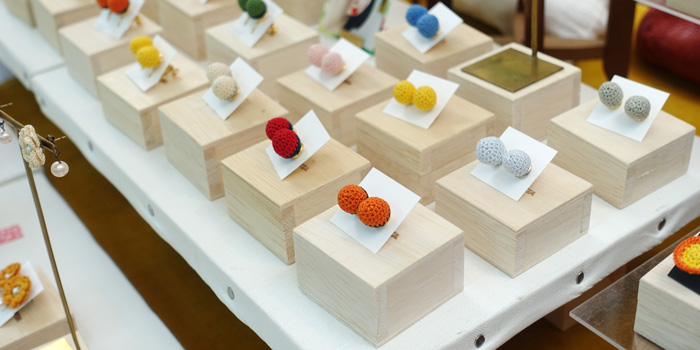 bonbonピアス・イヤリング販売の様子